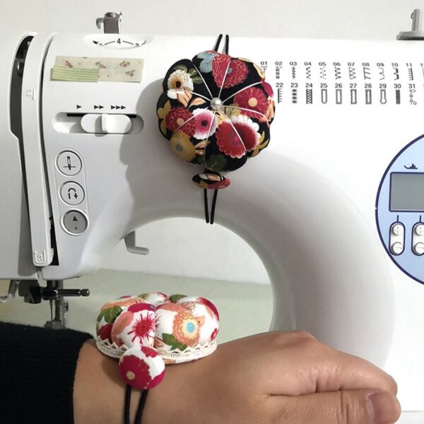Pumpkin-Ball-Shaped-Needle-Pin-Cushion-Pincushion-Wrist-Strap-Stitch-Needlework-Mat-DIY-Craft-Supplies-Sewing